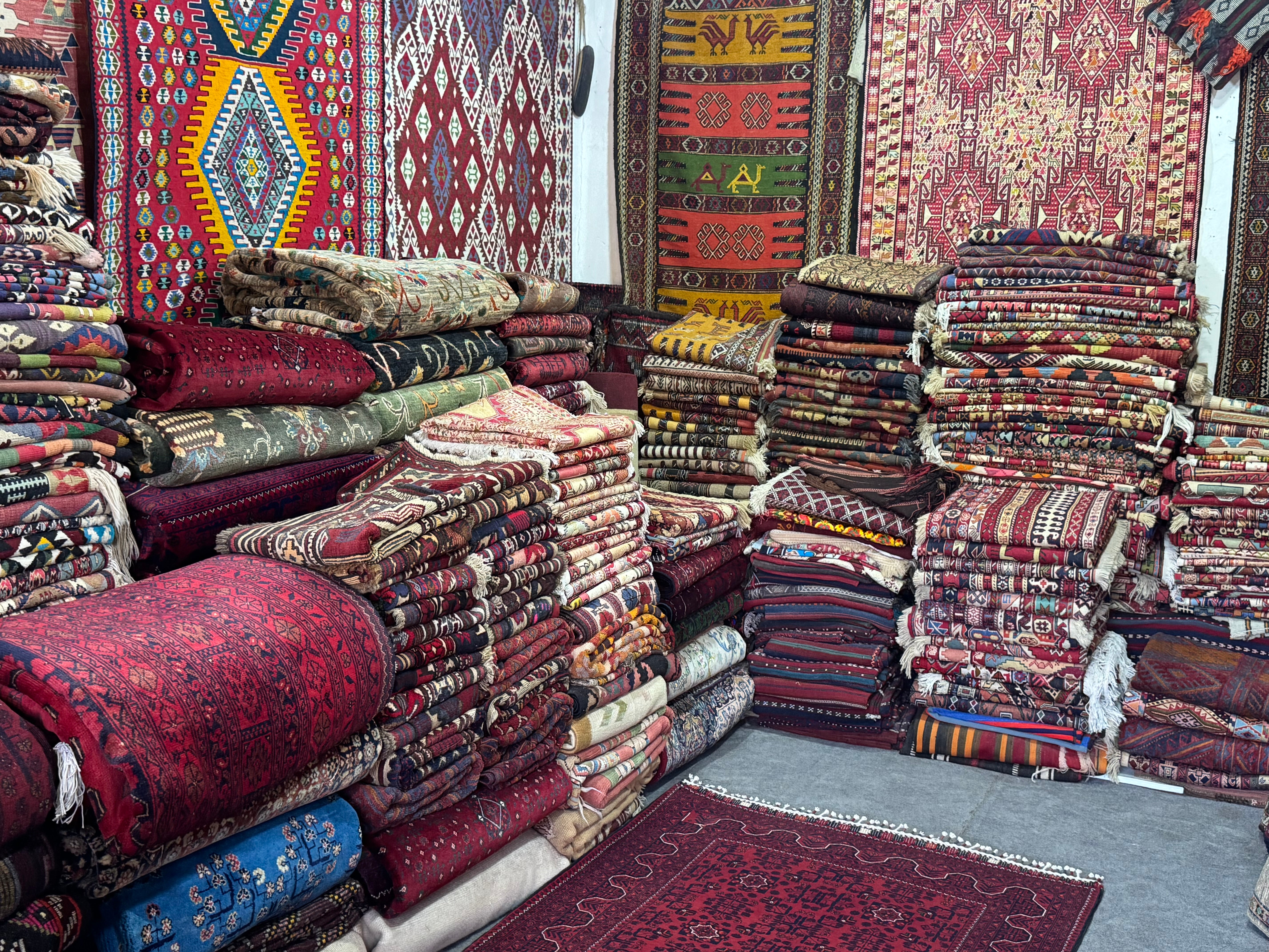 Turkmen Handwoven Rugs | RojKilim