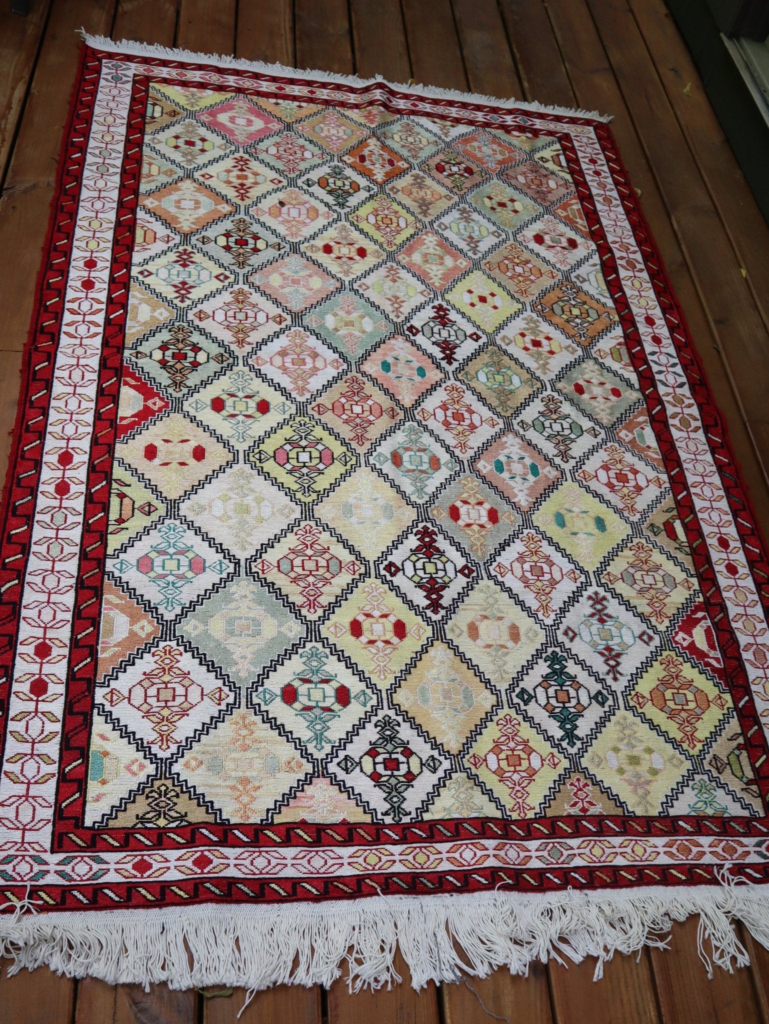 Sumac Handwoven Silk Rug — 125 × 196 cm (4'1" × 6'5") - RojKilim