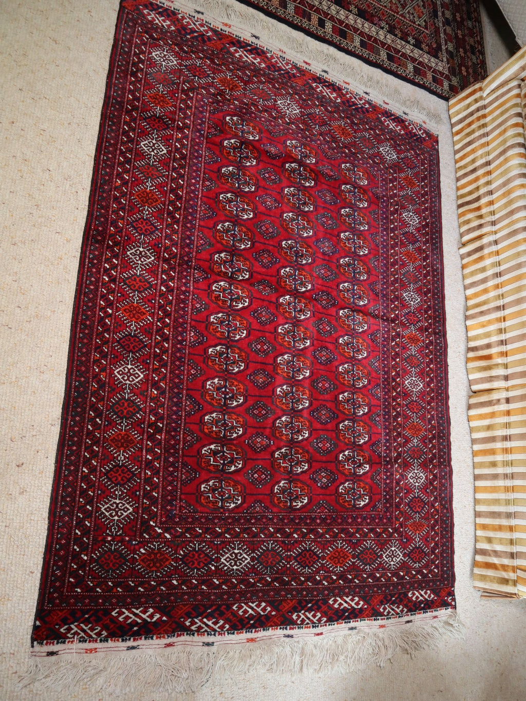 Turkmen Bukhara Handwoven Wool Rug (135 × 200 cm - 4.4 × 6.6 ft) - RojKilim